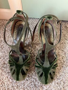 Donna Karen 4” heels. Olive green